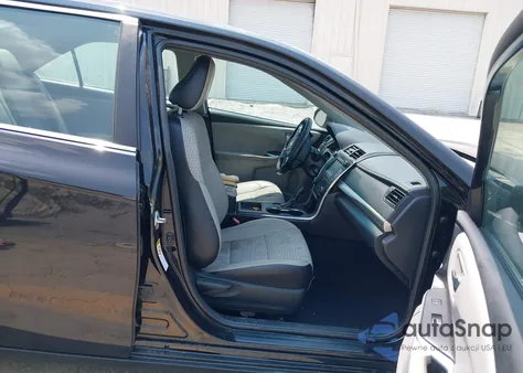 2015 Toyota Camry Se z USA, uszkodzony, nr VIN 4T1BF1FK9FU105820